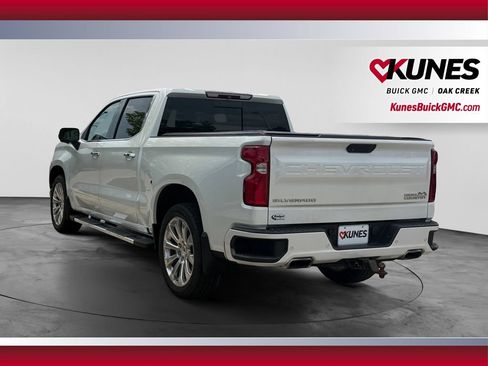 Used 2019 Chevrolet Silverado 1500 High Country w/ Technology Package AWD/4WD image 7