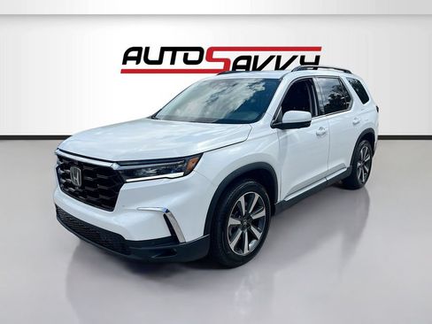 Used 2024 Honda Pilot Elite image 3