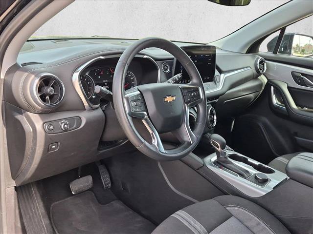 Used 2025 Chevrolet Blazer LT FWD image 10