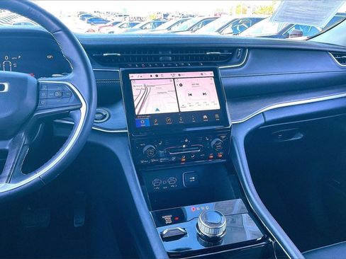 Used 2022 Jeep Grand Cherokee L Limited image 6