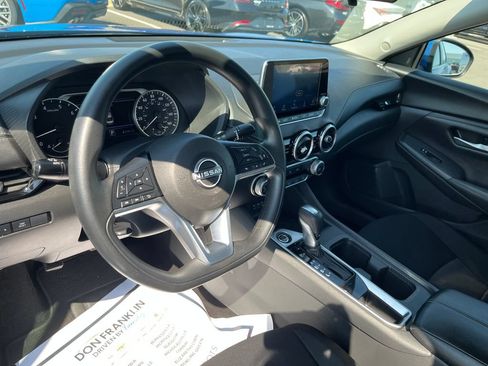 Used 2025 Nissan Sentra SV FWD image 14