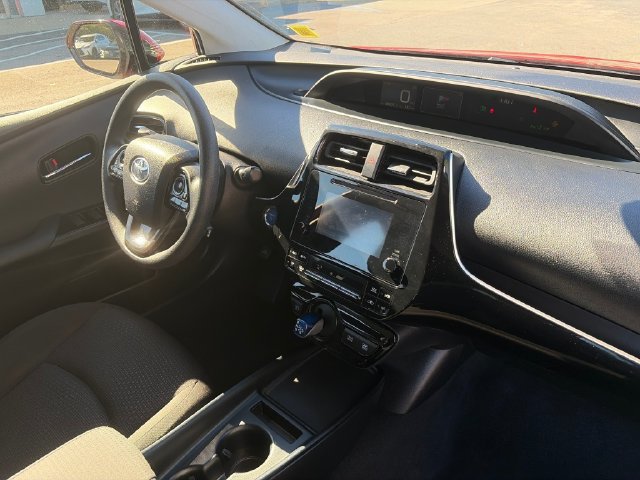 Used 2019 Toyota Prius LE AWD/4WD image 26