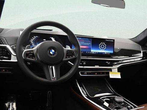 Used 2026 BMW X7 M60i AWD/4WD image 25