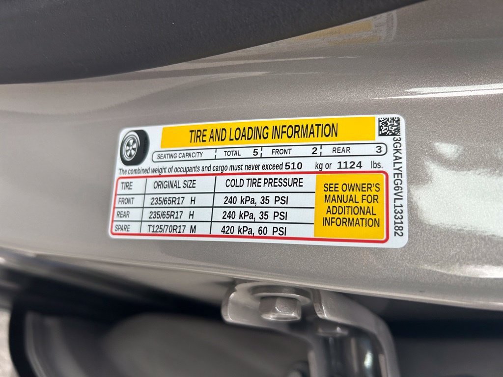 New 2027 GMC Terrain AT4 w/ LPO, Floor Liner Package AWD/4WD image 20