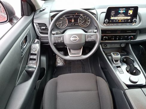 Certified 2025 Nissan Rogue S image 11