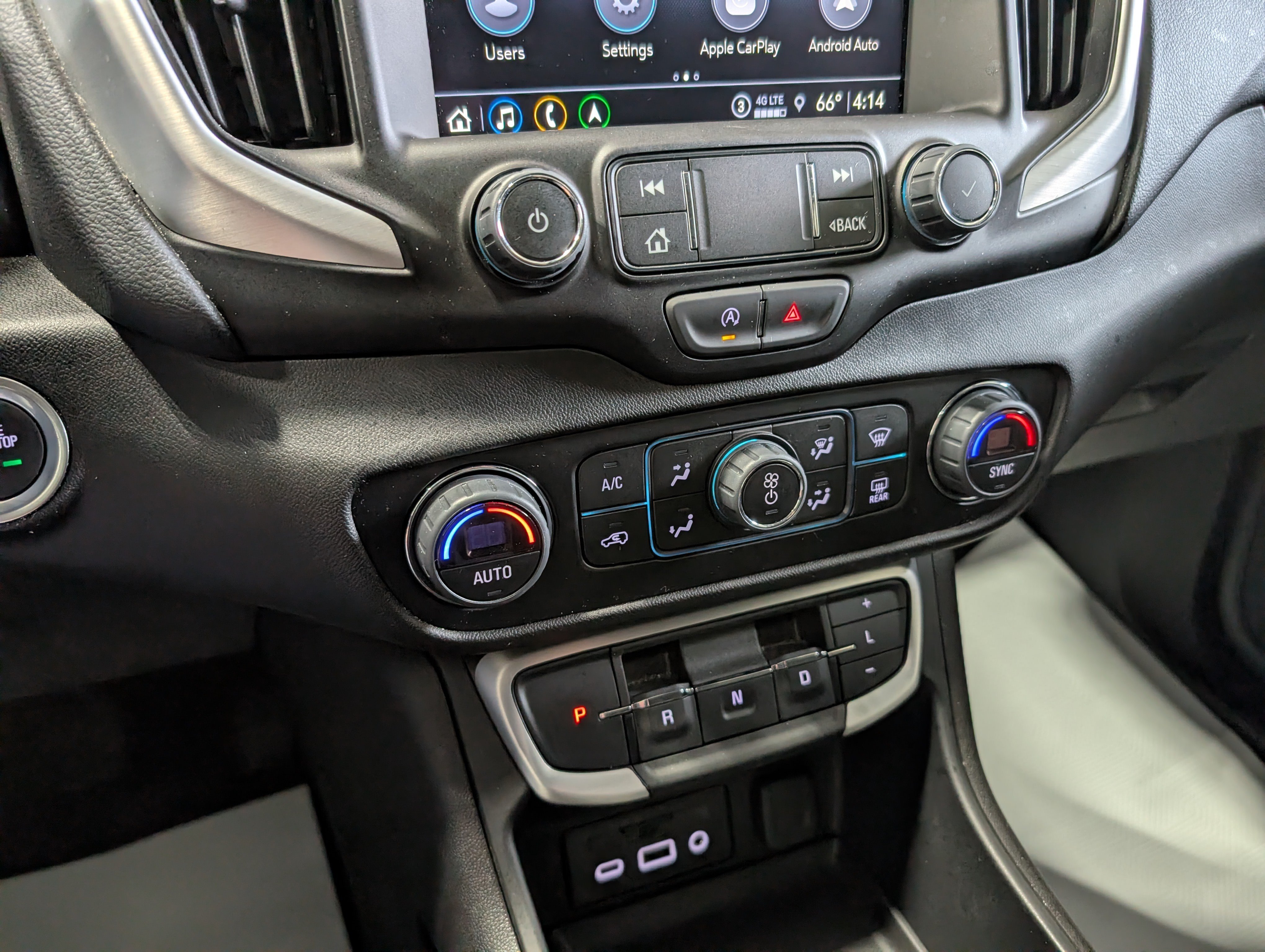 Used 2024 GMC Terrain SLE w/ Driver Convenience Package AWD/4WD image 23