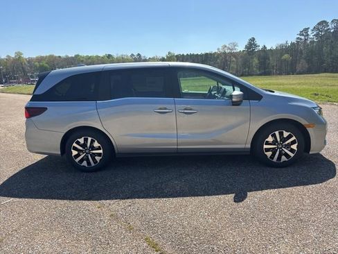 New 2026 Honda Odyssey EX-L image 7