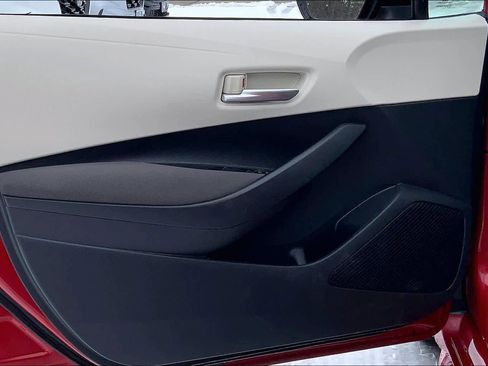 Used 2021 Toyota Corolla LE image 22