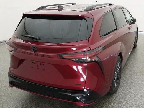 New 2026 Toyota Sienna XSE FWD image 8