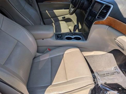 Used 2012 Jeep Grand Cherokee Overland AWD/4WD image 29