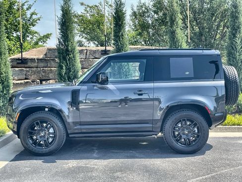 Certified 2023 Land Rover Defender 90 X-Dynamic SE AWD/4WD image 2