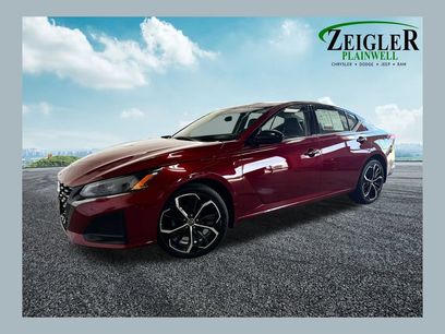Used 2024 Nissan Altima 2.5 SR