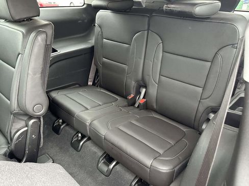 Used 2023 GMC Acadia SLT w/ Preferred Package image 13