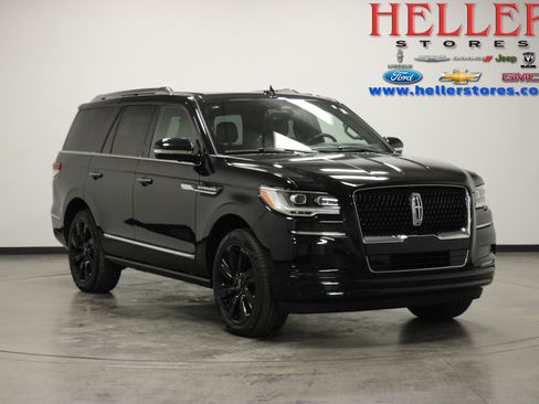 Used 2024 Lincoln Navigator Reserve AWD/4WD image 1