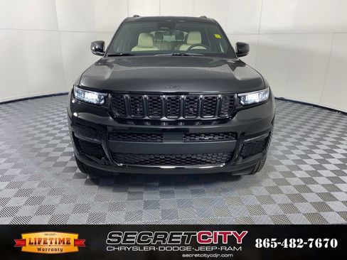 New 2025 Jeep Grand Cherokee L Limited w/ Trailer Tow Package image 2