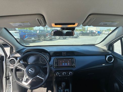 Used 2025 Nissan Versa SV w/ Trunk Package FWD image 31