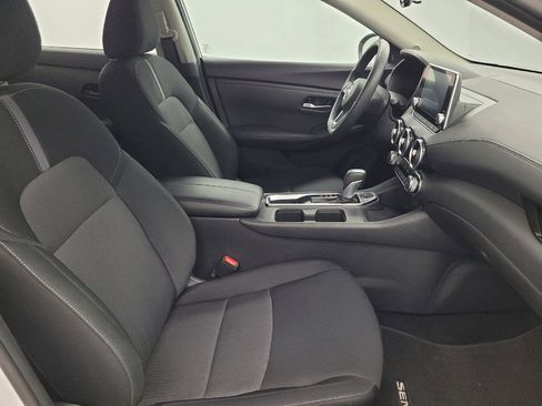 Used 2025 Nissan Sentra SV FWD image 21