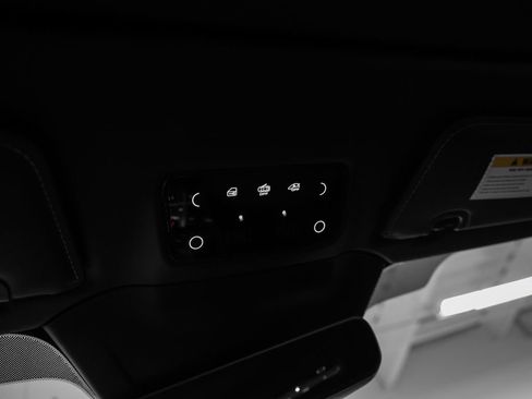 Certified 2025 Ferrari Roma Spider RWD image 70