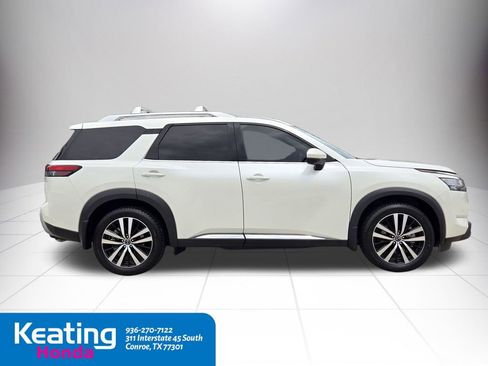 Used 2023 Nissan Pathfinder Platinum w/ Cargo Package AWD/4WD image 9