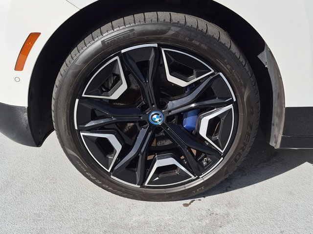 Certified 2024 BMW iX xDrive50 w/ Sport Package AWD/4WD image 15