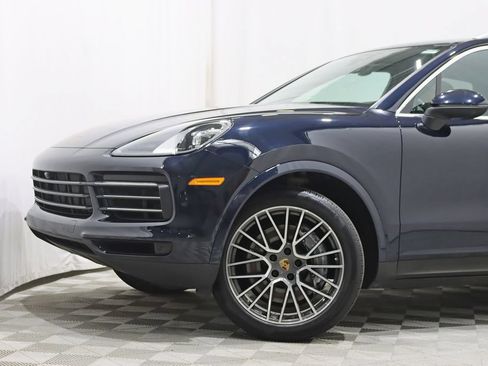 Used 2023 Porsche Cayenne AWD/4WD image 2