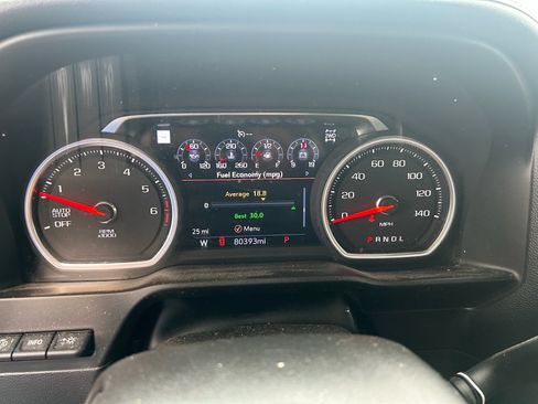 Used 2020 Chevrolet Silverado 1500 High Country w/ Technology Package AWD/4WD image 10