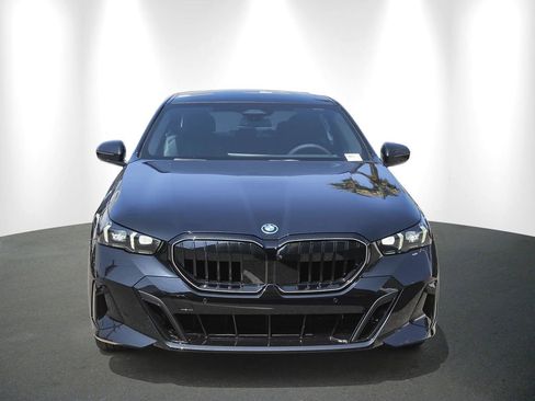 New 2027 BMW 550e xDrive AWD/4WD image 2