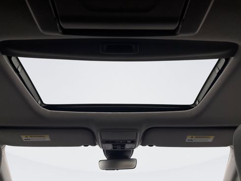 Used 2024 Honda Odyssey Elite image 19
