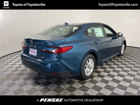 Used 2026 Toyota Camry LE w/ Convenience Package FWD image 5