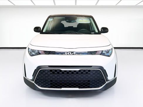 Used 2024 Kia Soul S FWD image 2