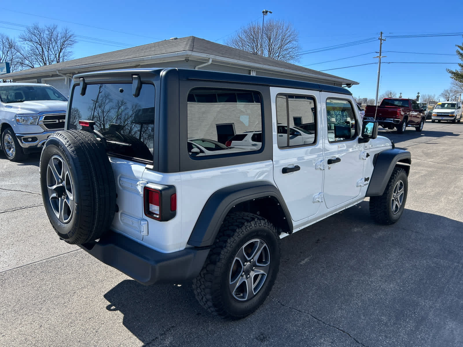 Used 2022 Jeep Wrangler Unlimited Sport AWD/4WD image 3