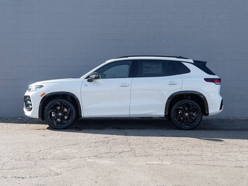 New 2026 Volkswagen Tiguan SE R-Line image 3