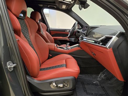 Used 2025 BMW X5 M Competition w/ Executive Package image 27
