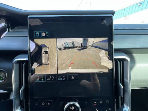 New 2025 GMC Acadia Elevation image 15