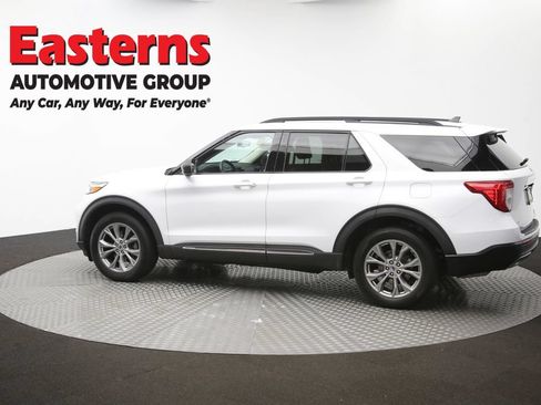 Used 2022 Ford Explorer XLT w/ Equipment Group 202A AWD/4WD image 65
