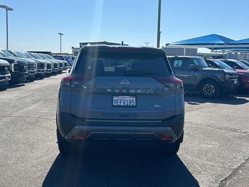Used 2023 Nissan Rogue SL w/ SL Premium Package image 4