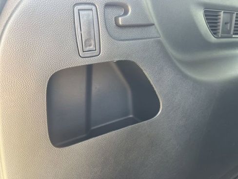 New 2024 Ford Edge SE w/ Black Appearance Package image 18