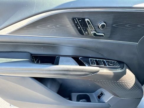 Used 2024 Cadillac Lyriq Luxury RWD image 15