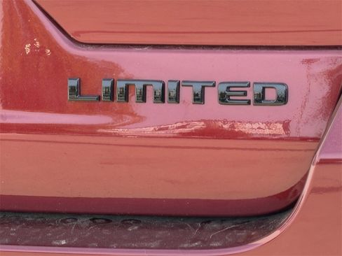 New 2025 Jeep Grand Cherokee Limited w/ Black Appearance Package image 9