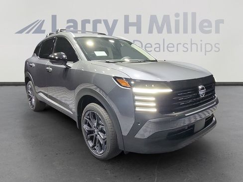 New 2026 Nissan Kicks SR FWD image 7