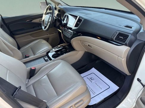 Used 2017 Honda Pilot Touring image 21