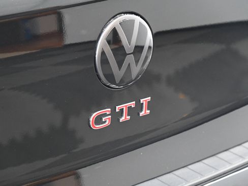Used 2024 Volkswagen GTI SE image 15