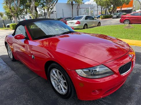 Used 2005 BMW Z4 2.5i image 19