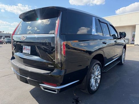 Used 2024 Cadillac Escalade Premium Luxury AWD/4WD image 3