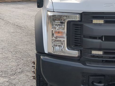 Used 2019 Ford F450 XL image 8