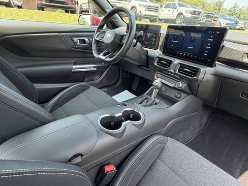Used 2025 Ford Mustang GT RWD image 22
