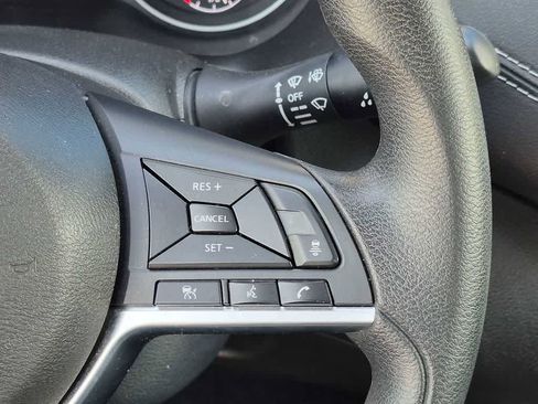 Used 2025 Nissan Sentra SV FWD image 27