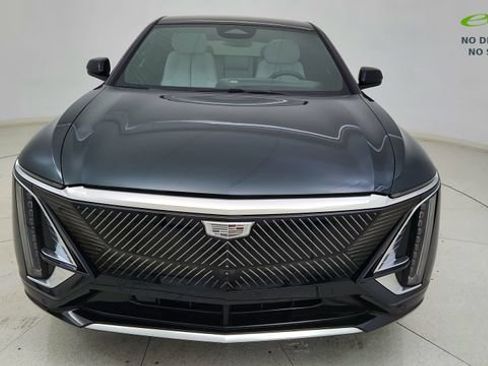 Used 2024 Cadillac Lyriq Luxury RWD image 2