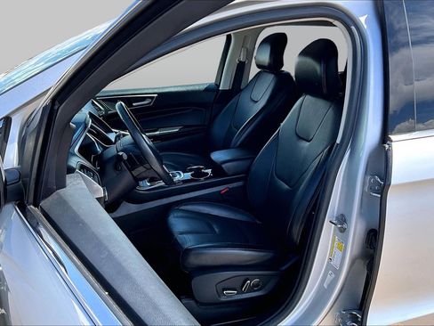Used 2017 Ford Edge Titanium AWD/4WD image 25