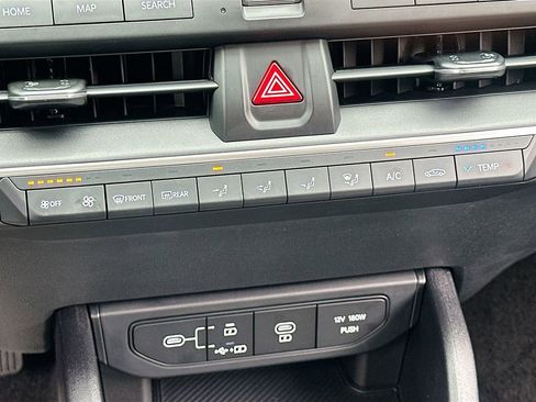 New 2025 Kia K4 LXS image 15